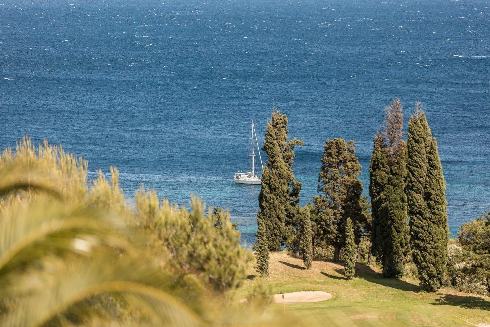 Hotel De L'Esterel Pierre & Vacances Saint-Raphaël Eksteriør billede