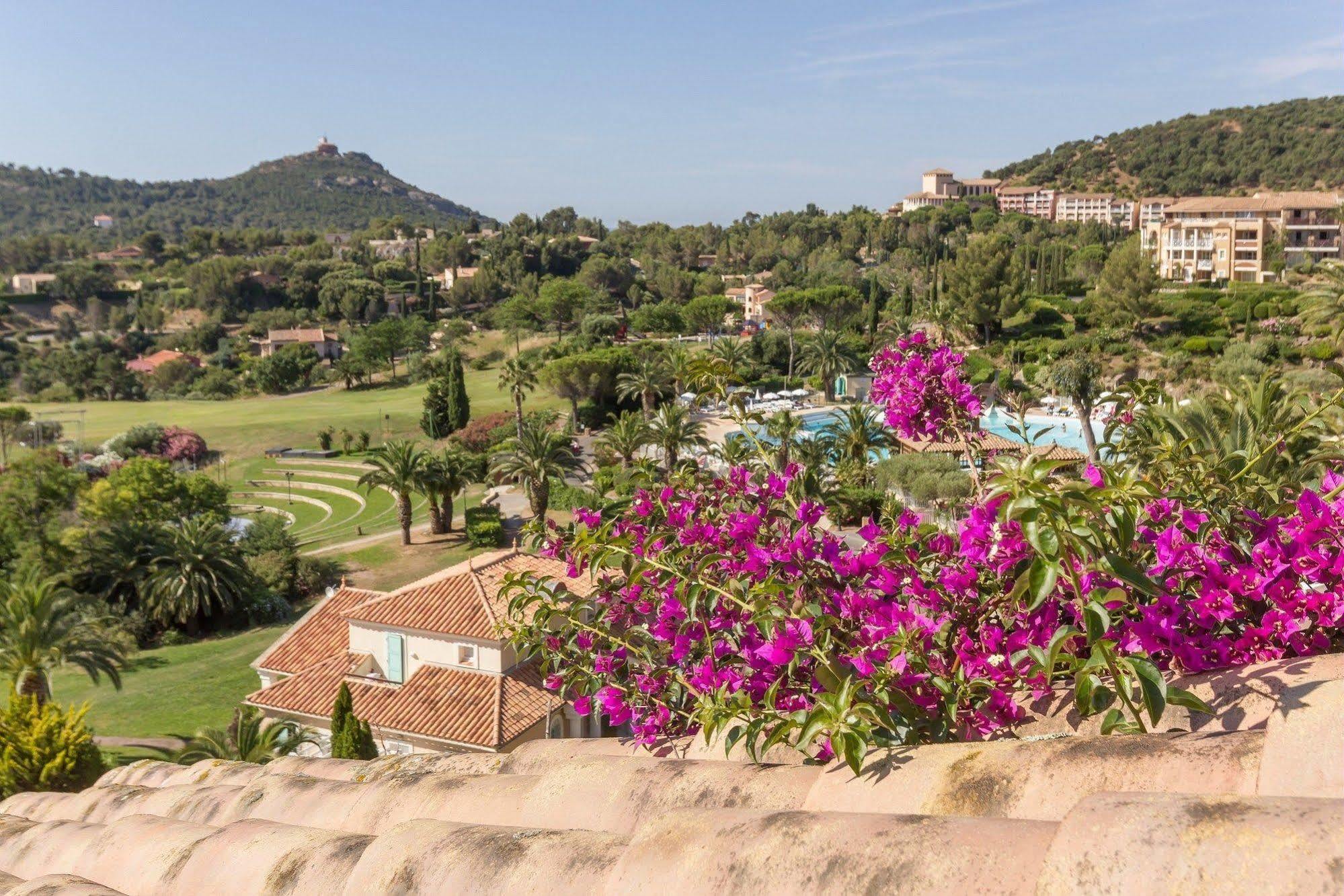 Hotel De L'Esterel Pierre & Vacances Saint-Raphaël Eksteriør billede