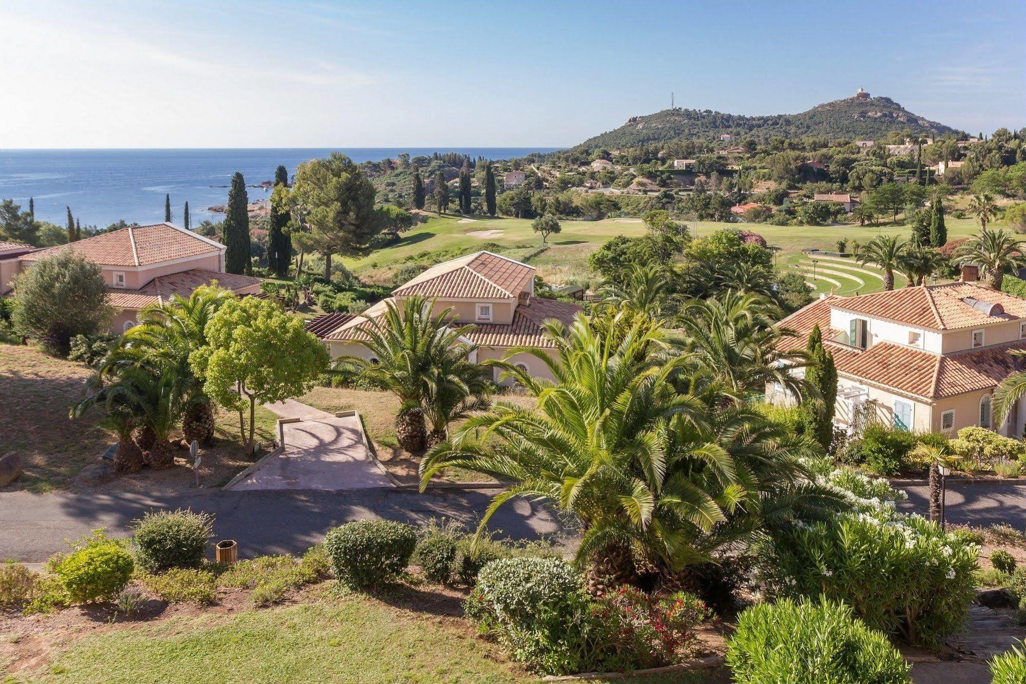 Hotel De L'Esterel Pierre & Vacances Saint-Raphaël Eksteriør billede