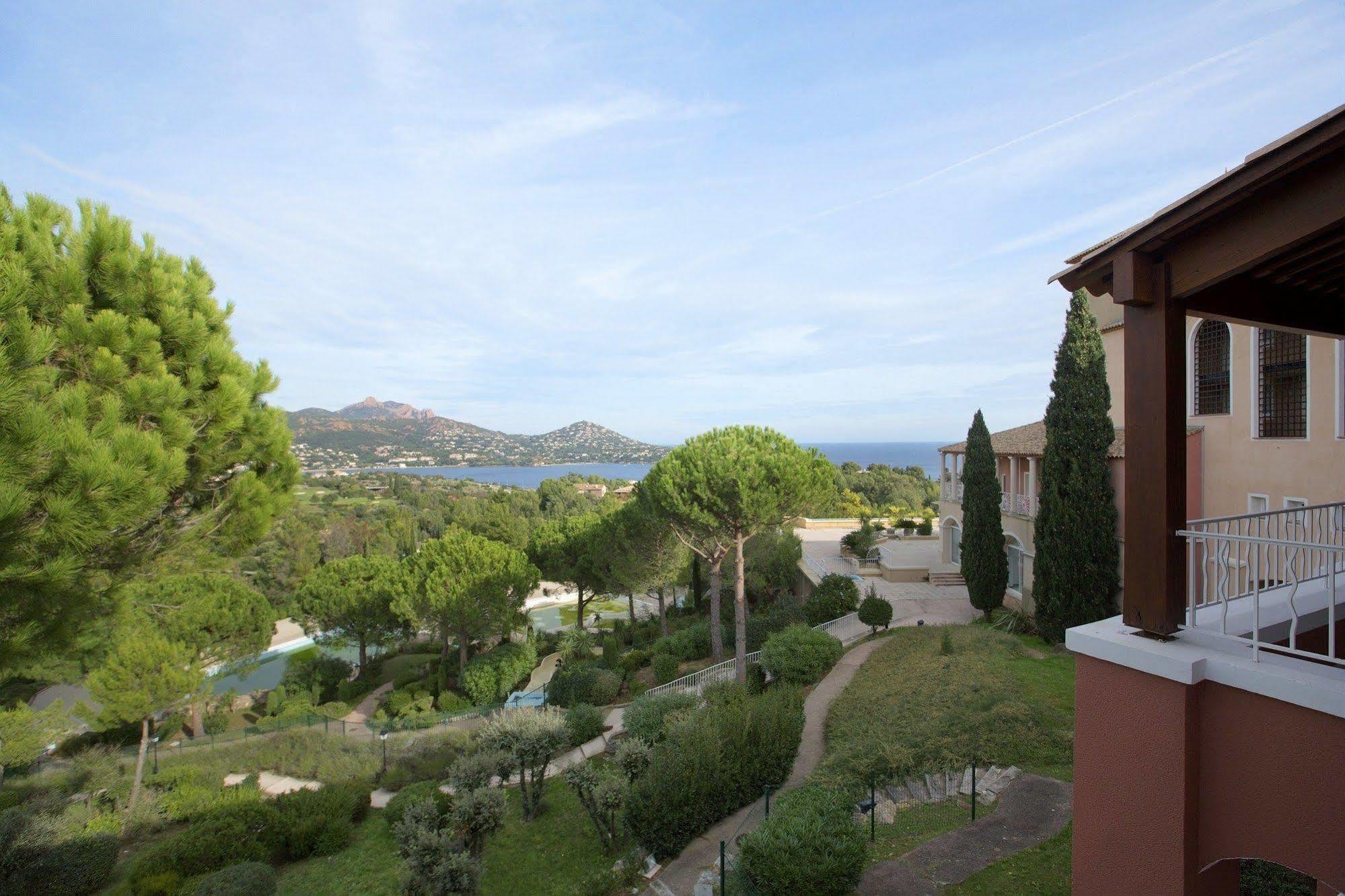 Hotel De L'Esterel Pierre & Vacances Saint-Raphaël Eksteriør billede